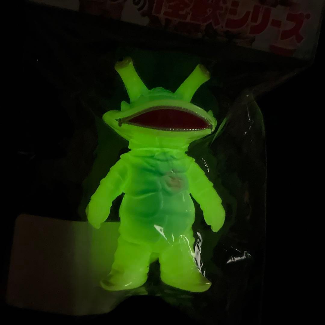 ブルマァク ちびカネゴン 蓄光ブルー - メルカリ