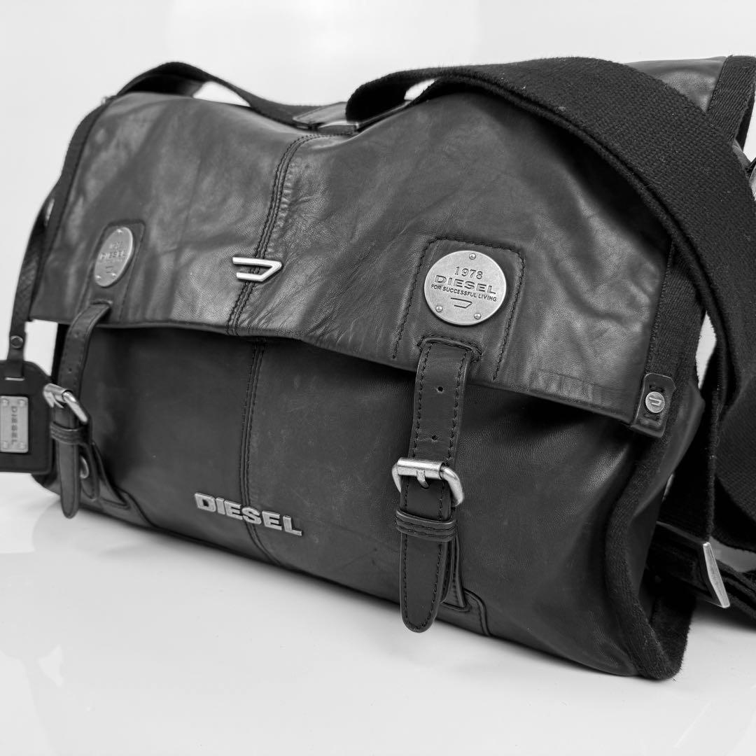 バッグ DIESEL l Logo Leather Messenger Bag