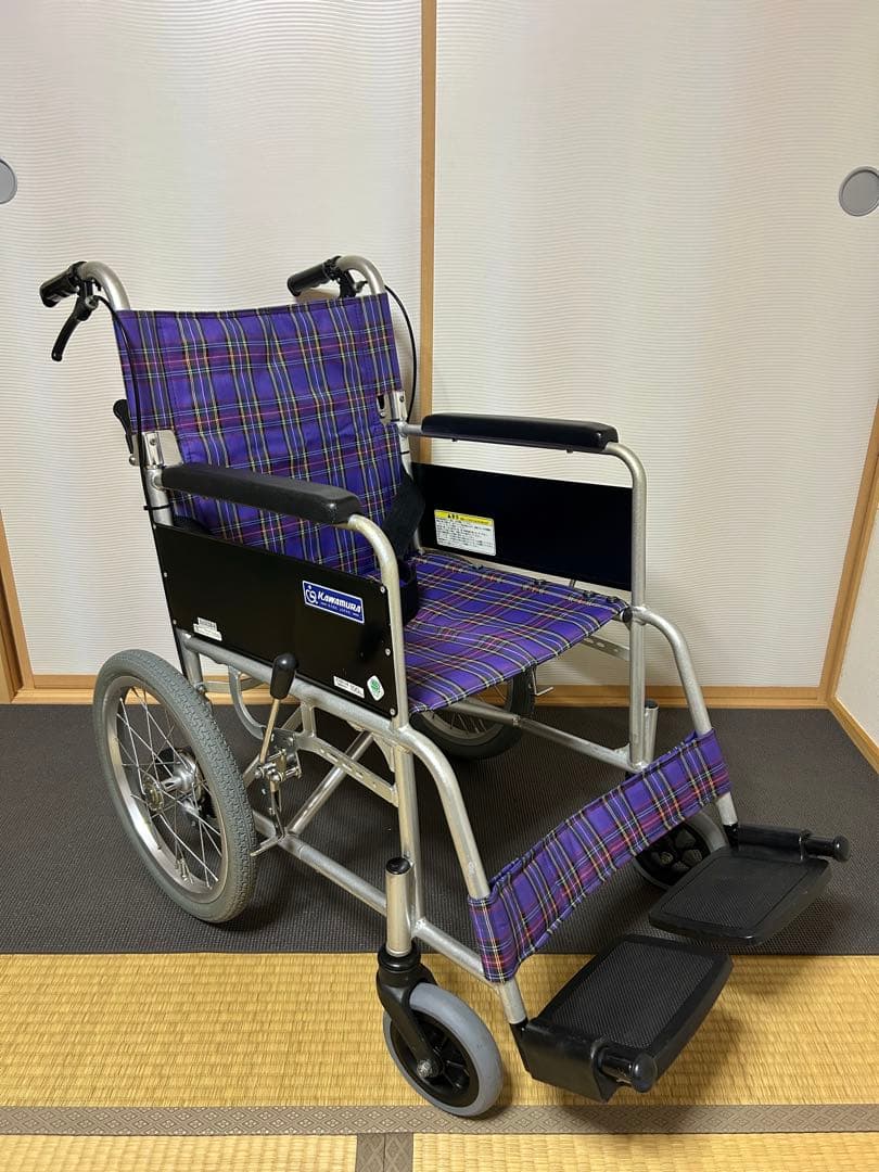 カワムラサイクル アルミ製標準型車いす 介助式 エアタイヤ