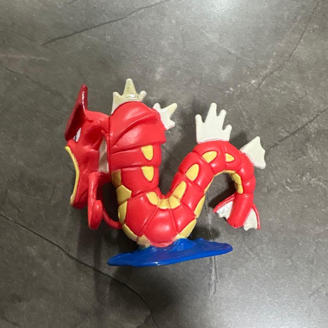 ポケモン　モンスターコレクション フィギュア　ギャラドス色違い　赤