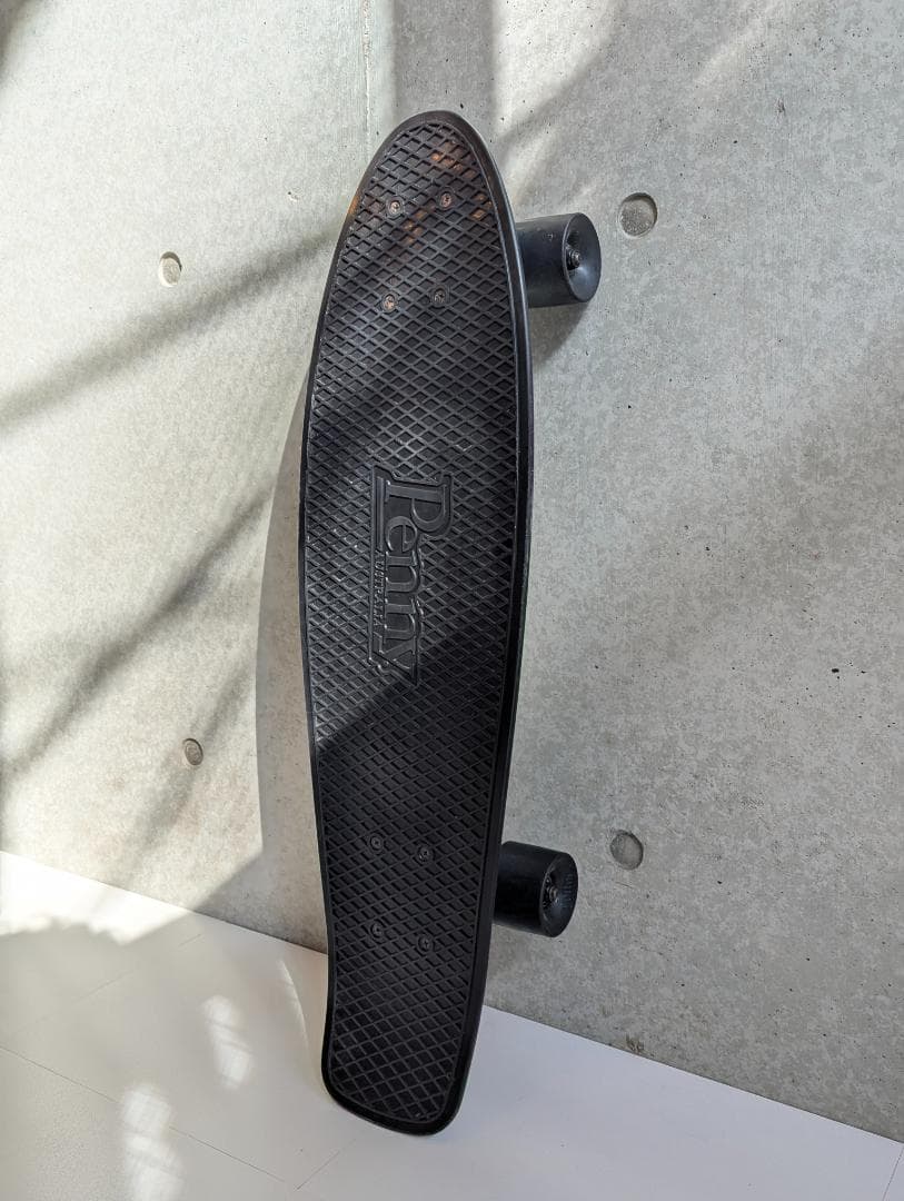 Penny Nickel 27インチ ブラックアウト スケートボード（ペニー） Amazon.co.jp: 【PENNY skateboard（ペニースケートボード）】27inch
