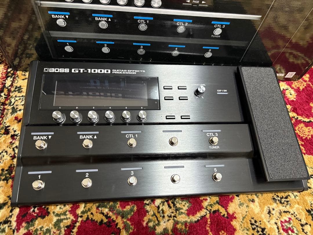 【美品】BOSS GT-1000 Amazon.com: Boss GT-1000 Guitar Effects Processor Bundle with