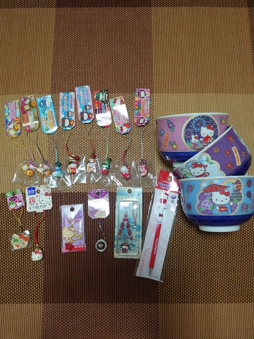ハローキティストラップ、雑貨一式