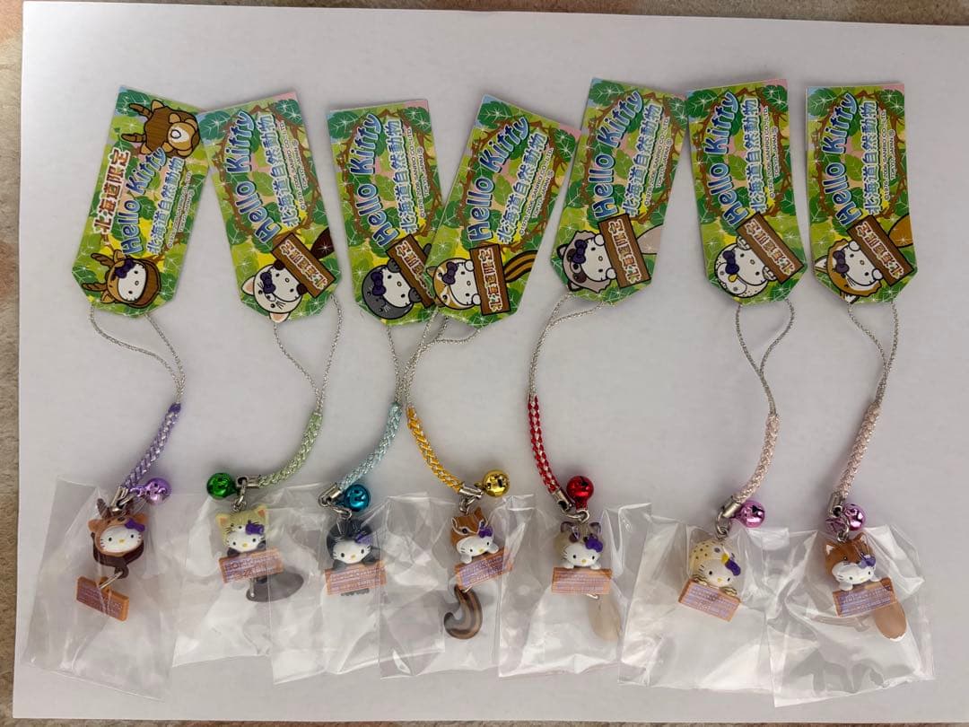 ハローキティ　限定　北海道自然動物　7種類　根付　ストラップ