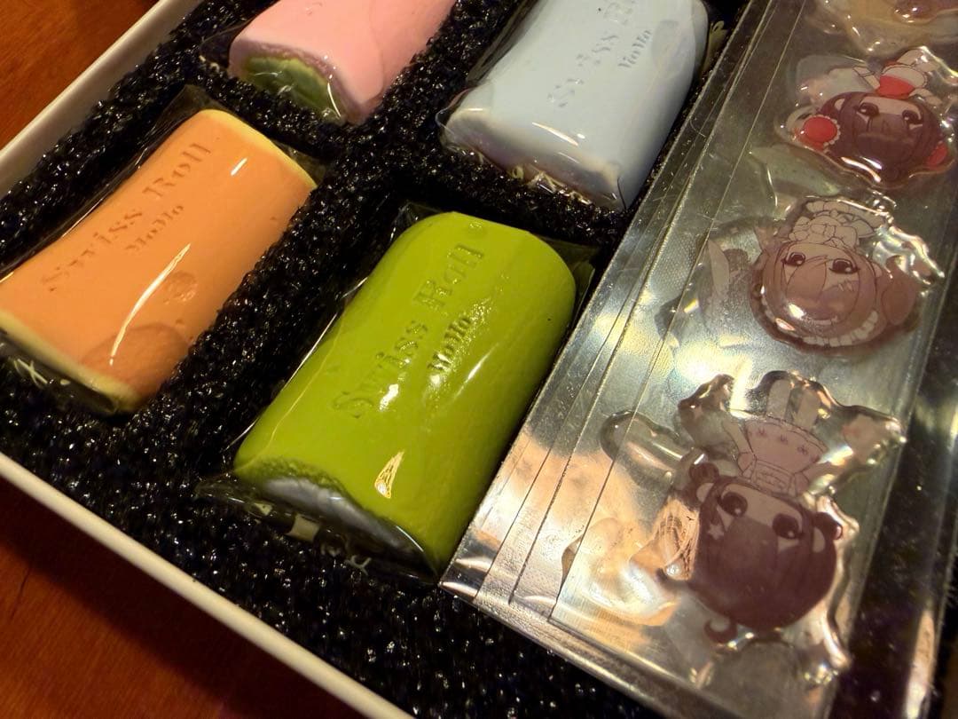 momoのほっこりスクイーズセット ミニロールケーキ4種+マグネット+