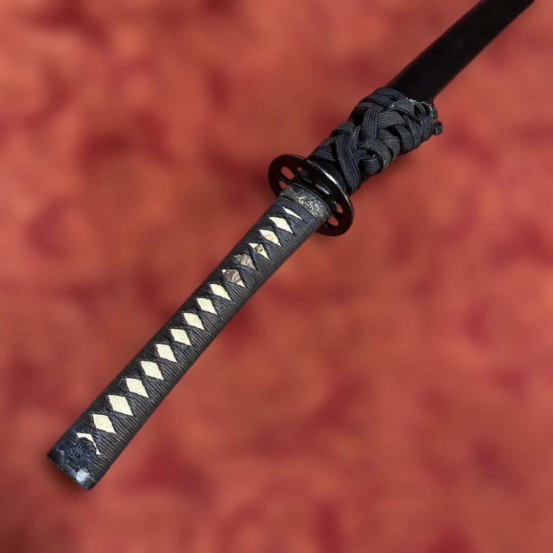 高級居合刀 黒柄 蓮根輪切透し丸鍔 黒呂鞘