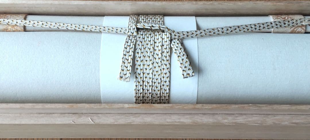 遊鯉」太田龍一 掛軸 太巻き桐箱 二重箱入 - メルカリ