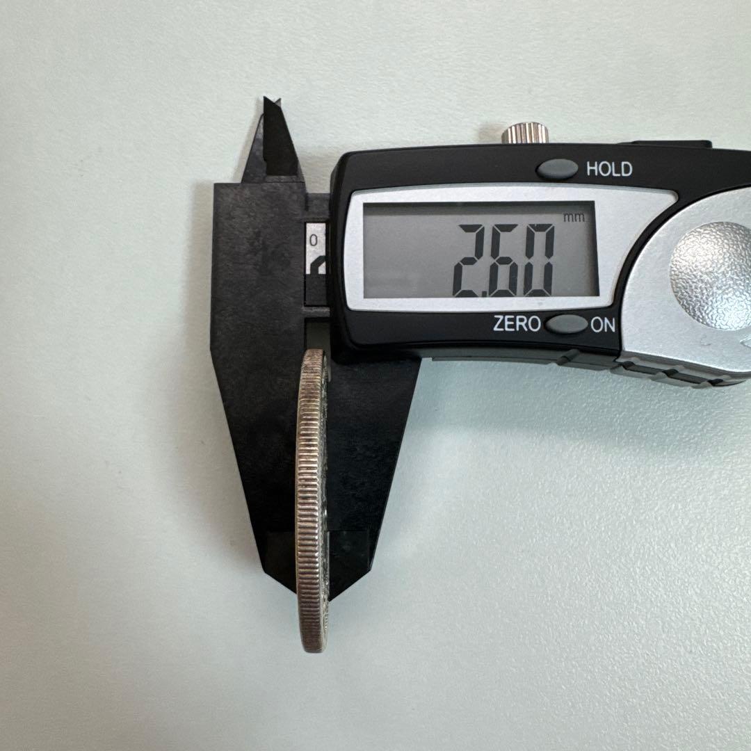 一圓銀貨　26.94g 明治29年　左銀打ち　美品