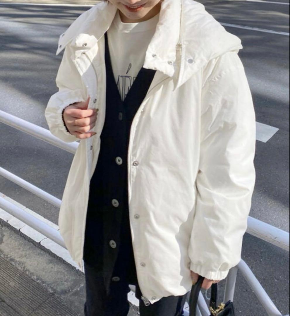 「SLOBE IENA」 ダウンジャケット 38 ホワイト ショートダウン