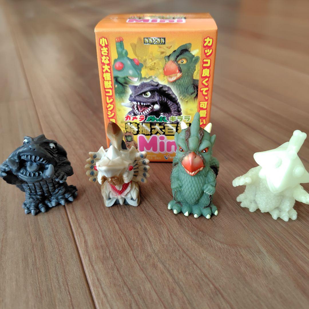 特撮大百科　ミニフィギュア　4体セット