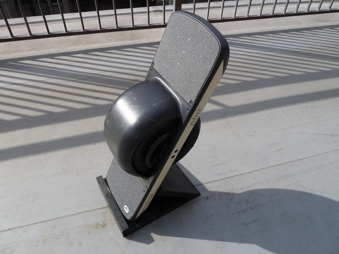 即購入は✖　累積走行距離わずか61キロ OneWheel Pint 電動スケボー