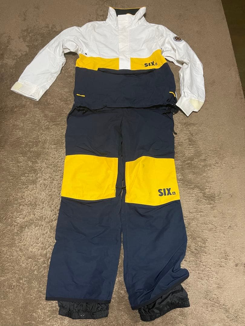 686 SIX スノーボードウェア