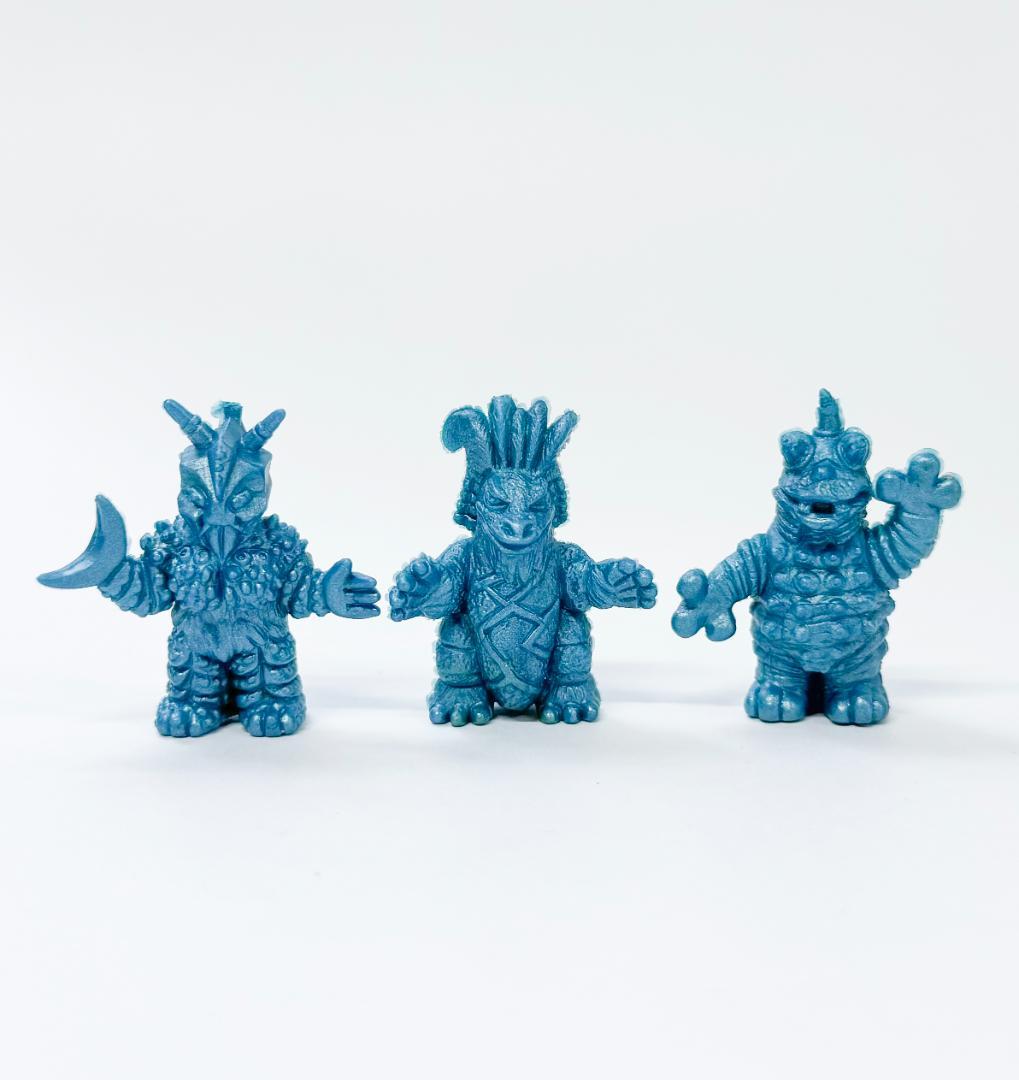 ウルトラマン怪獣消しゴム ブルーメタリック6体 - メルカリ