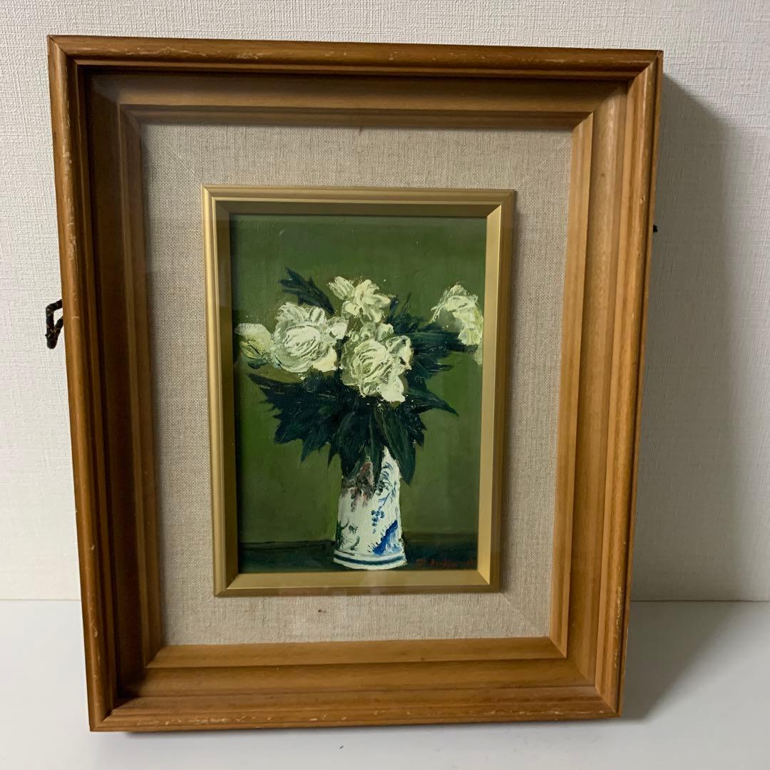 花瓶に生けられた白い花