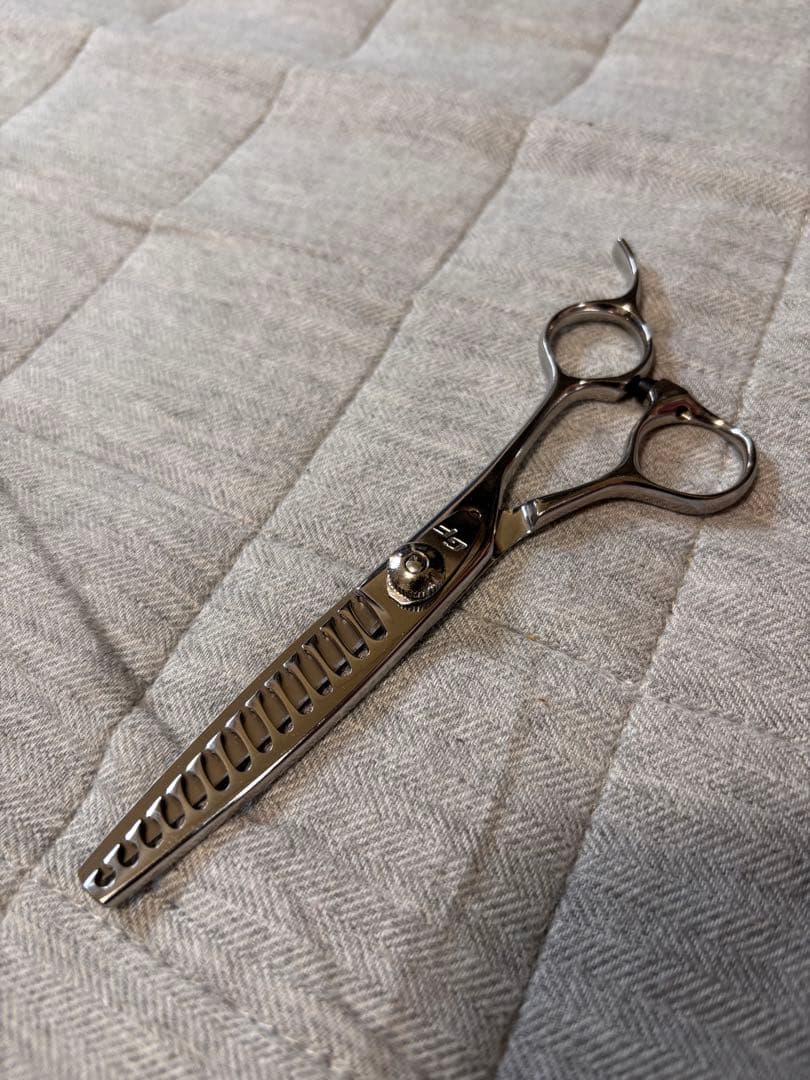 [最終値下げ] アコス GF セニングシザー 30〜40% セニング シザー 7インチ | トリミング用品 | FRIGZ ONLINE STORE