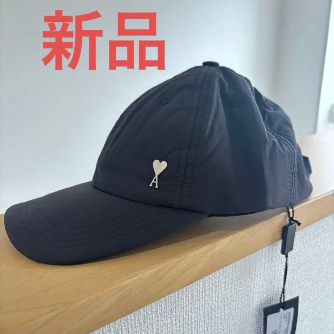 新品アミパリス　AMIDE COEUR スタッド キャップ　ブラック AMI Alexandre Mattiussi 【並行輸入品】 アミパリス AMI PARIS