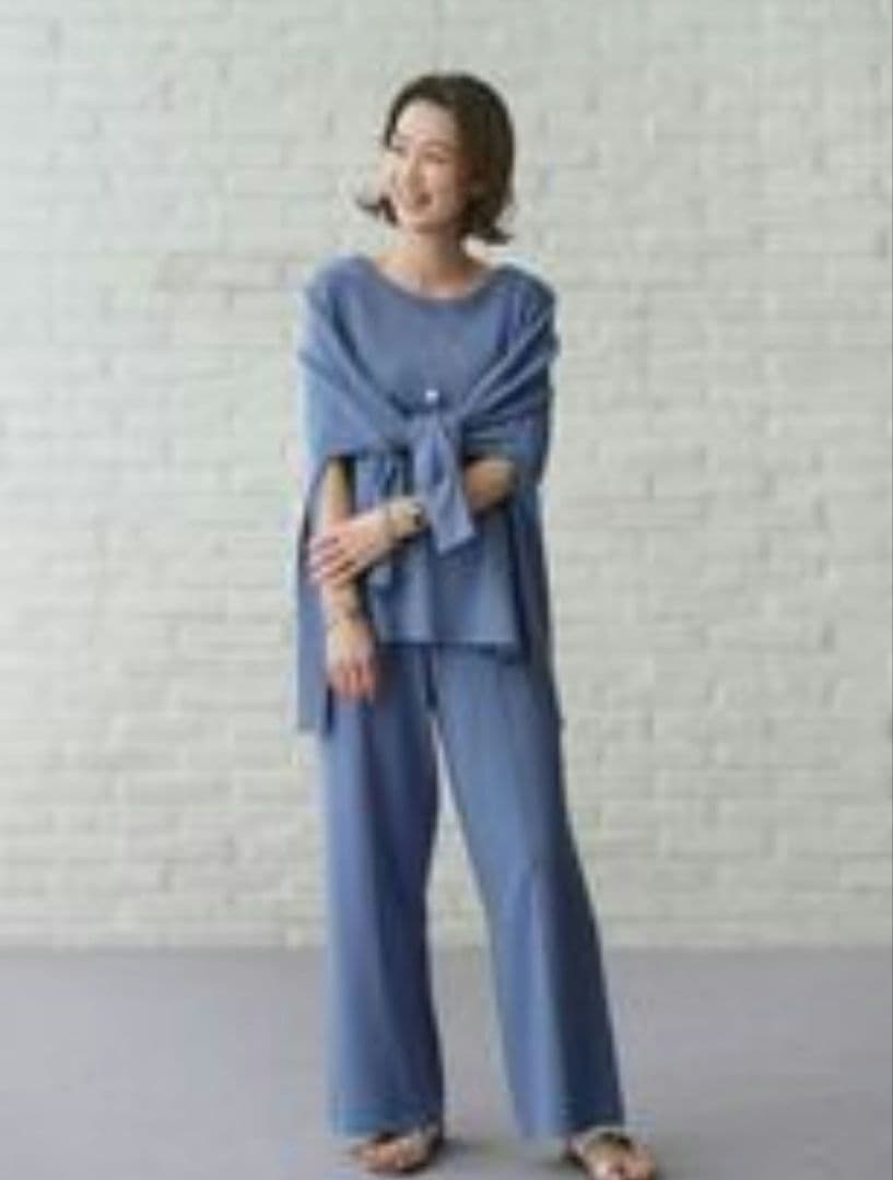 自由区UNFILO☆未使用size44 ブルーニットセットアップ