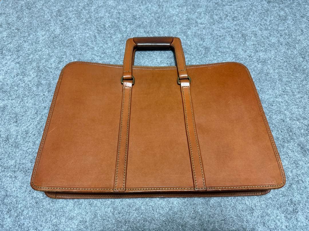 グレンロイヤル　ビジネスバッグ ビジネスにも最適な、2WAYで使えるグレンロイヤルの最新トートバッグ