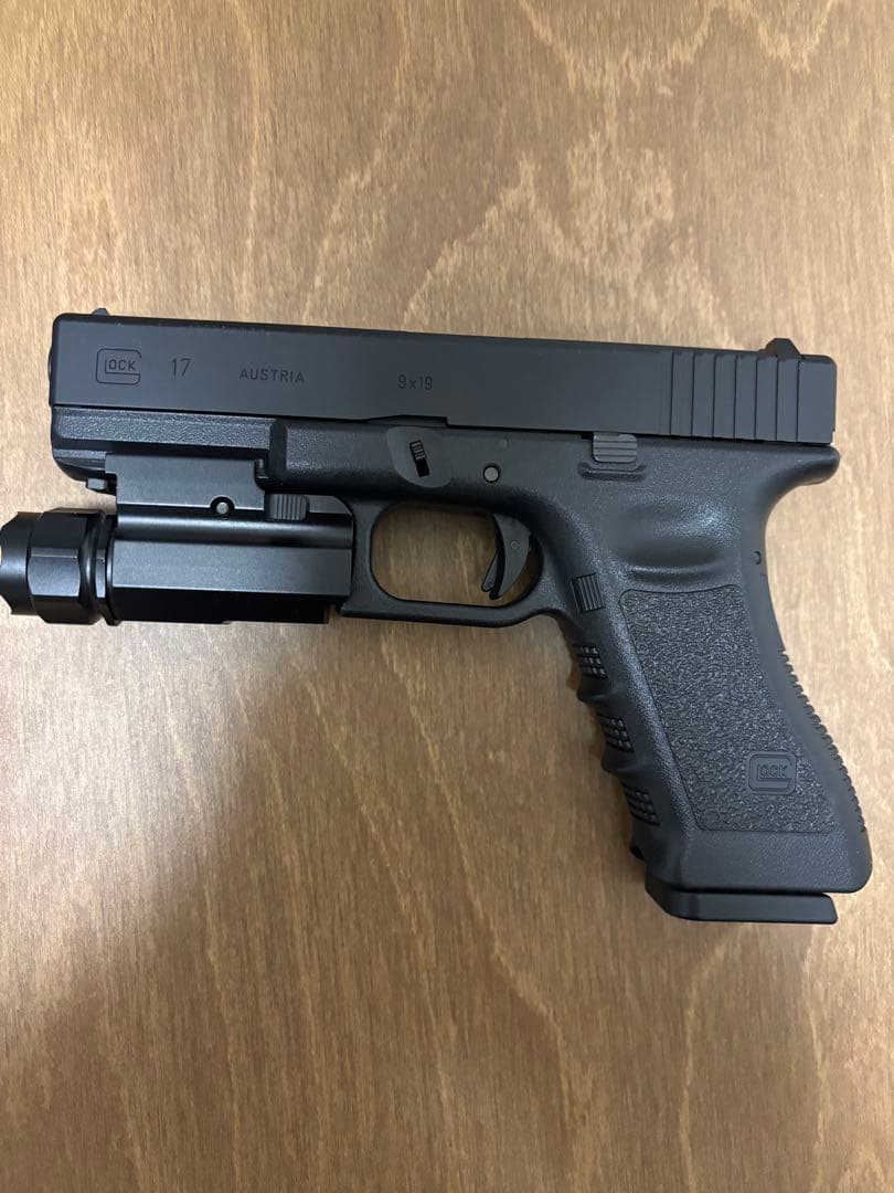 東京マルイGlock 17 3rd ガスガンライト付き