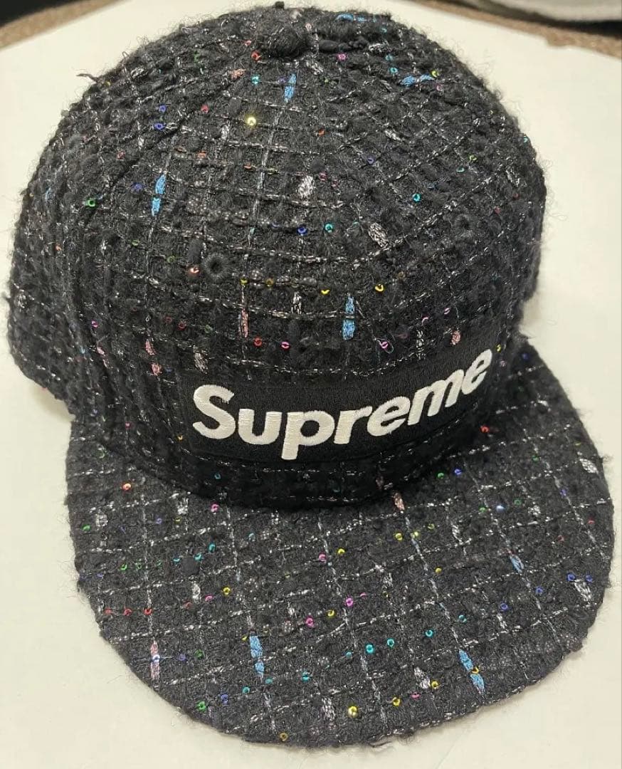 6*k様 Supreme Boucle Box Logo New Era 7 5 6*k様 Supreme Boucle Box Logo New Era 7 5 Fall/Winter 2025 Preview