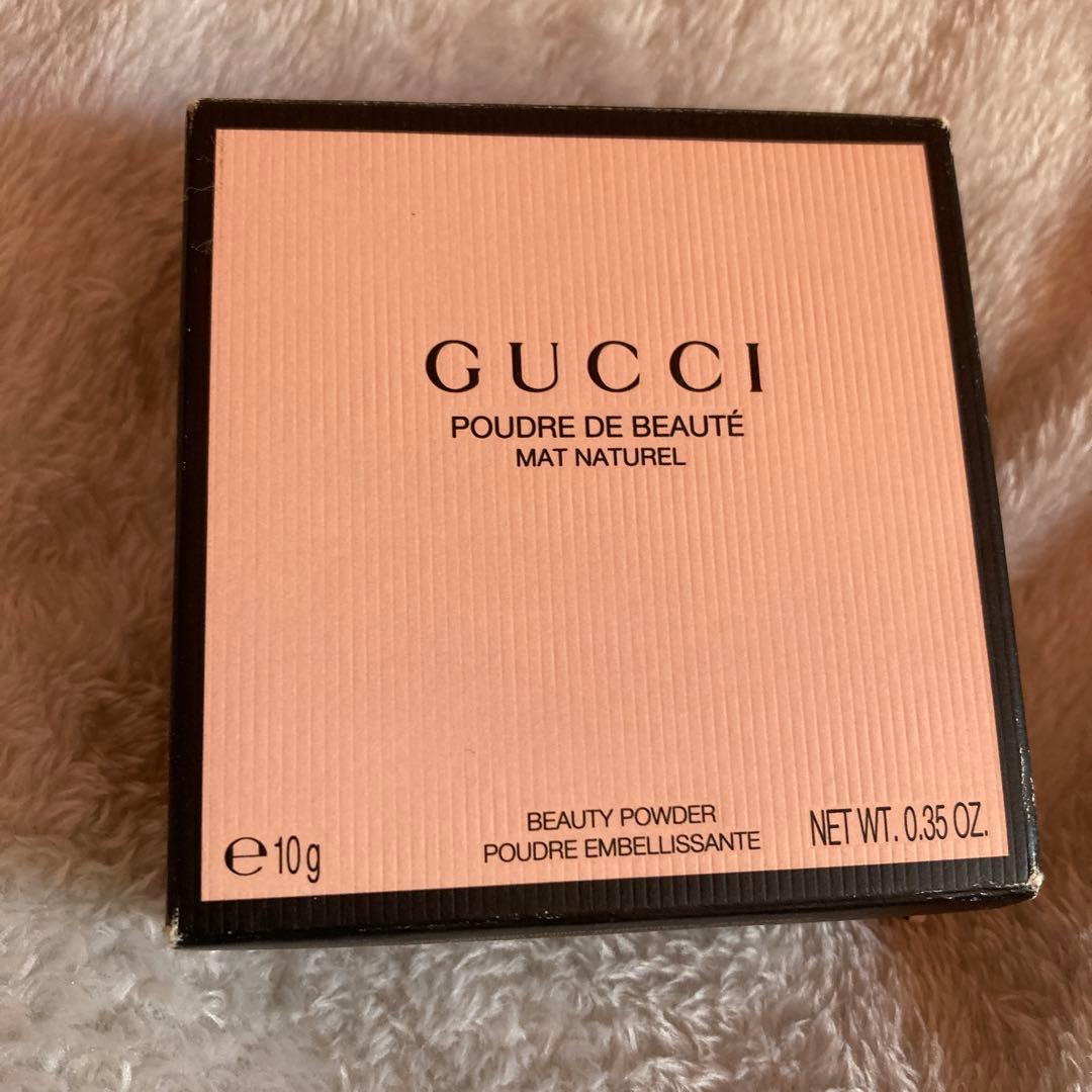GUCCIプードルドゥポーテマットナチュレル（フェイスパウダー）