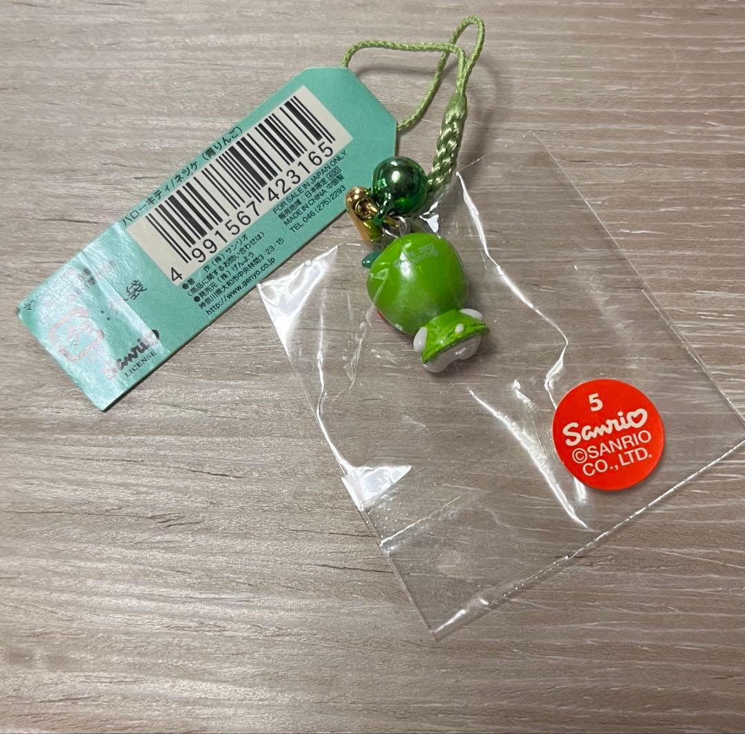 激レア◎信州長野限定◎青りんごキティ◎根付けストラップ - メルカリ