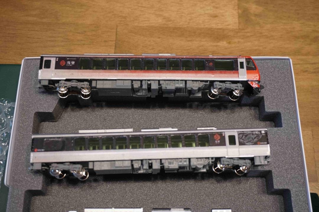 KATO製 HB-E300系 「海里」ラッピング仕様 4両編成セット - メルカリ