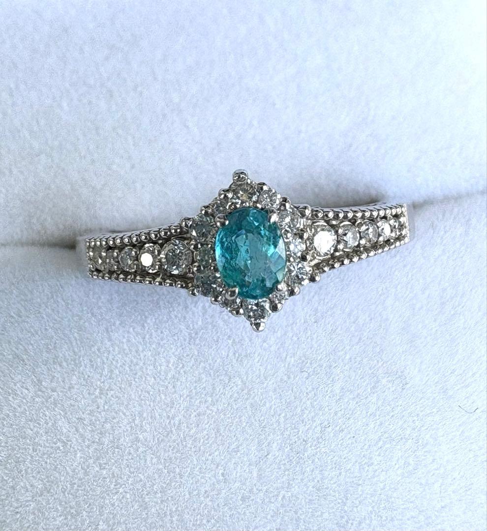 バターリャ産パライバ トルマリン　プラチナリング