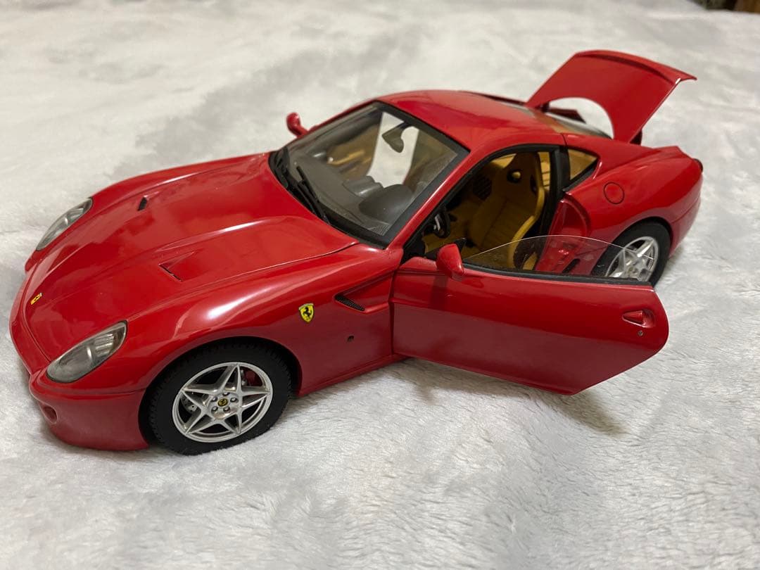 ミニカー Ferrari 599 GTB 1/18
