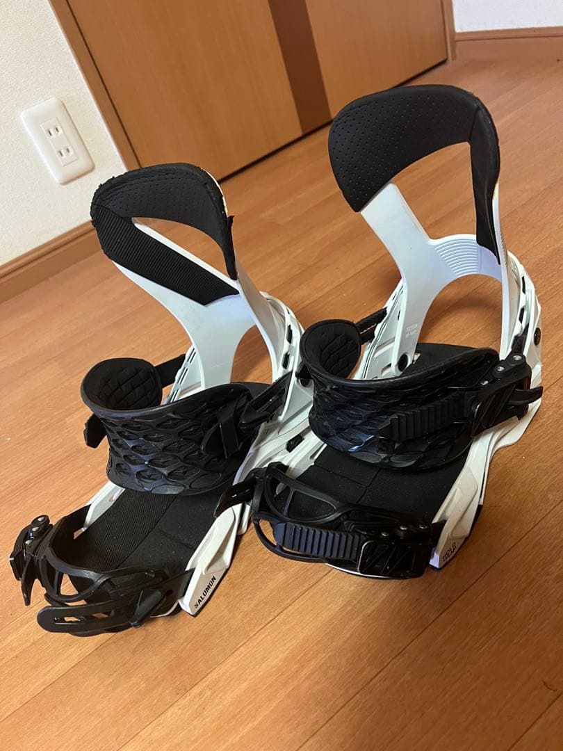 SALOMON HOLOGRAMスノーボードビンディング