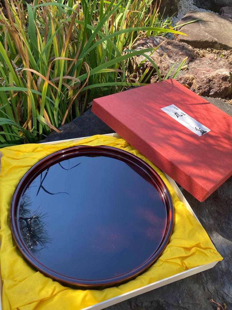 大丸 漆塗り 円形盆 黒 全3サイズ】 丸盆 お盆 切立 黒塗り トレー 研き仕上げ – 山家漆器店