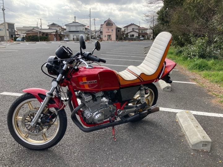 値下げSALE‼️GSX400Eザリ 三段シート GSX250E - メルカリ