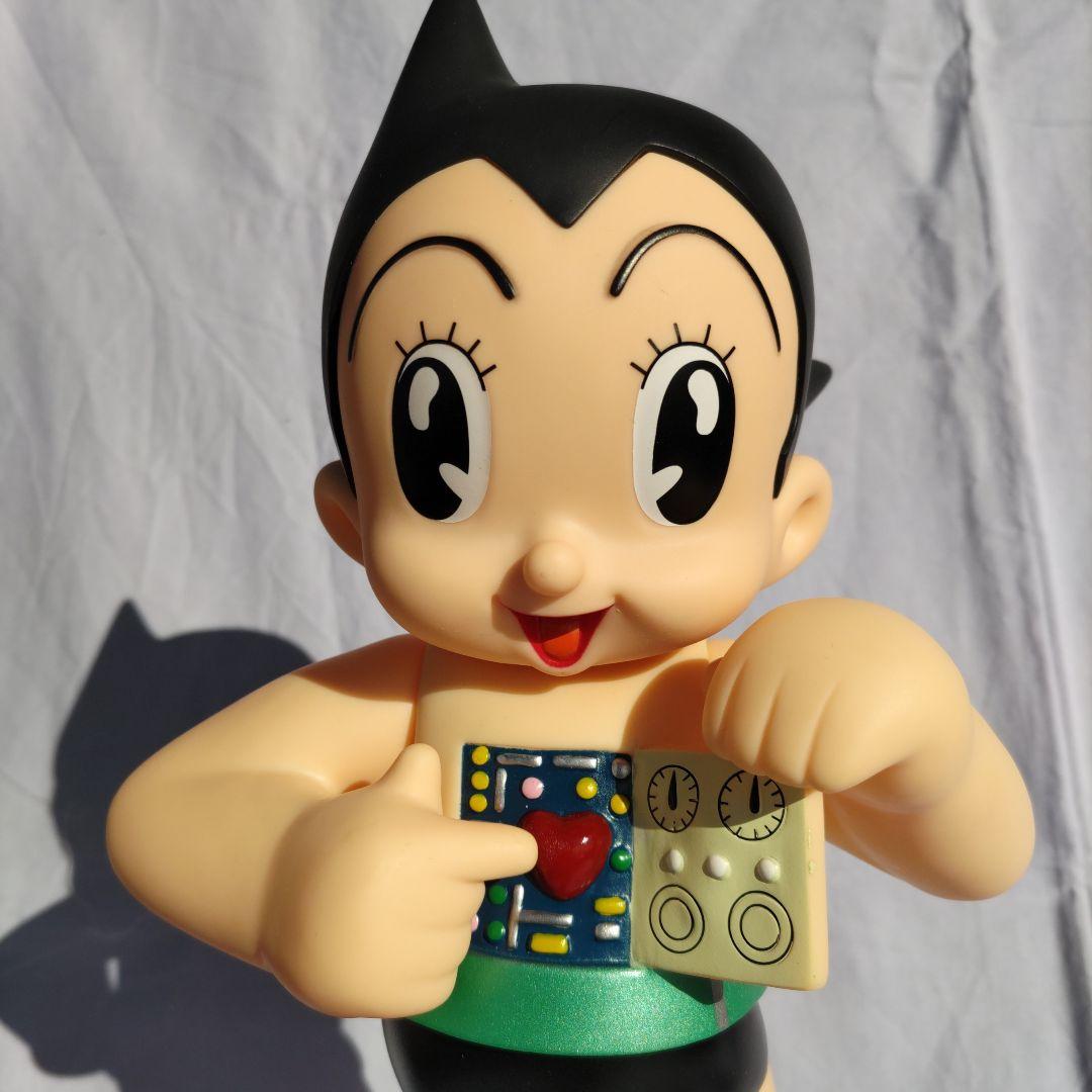 レア！ビリケン商会 鉄腕アトム 生誕1周年記念モデル 胸開きタイプ