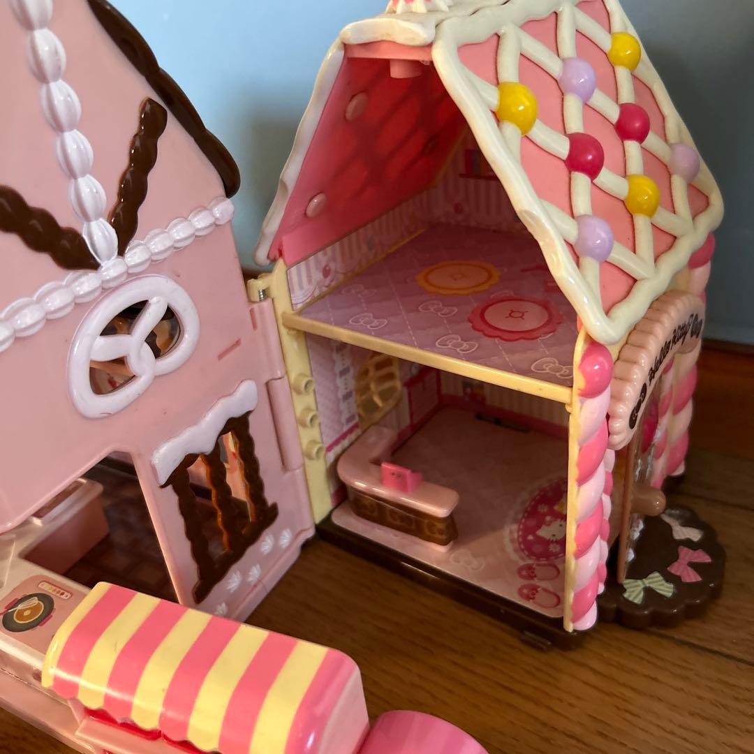 ハローキティ お菓子の家 ドールハウス スイーツハウス ままごと