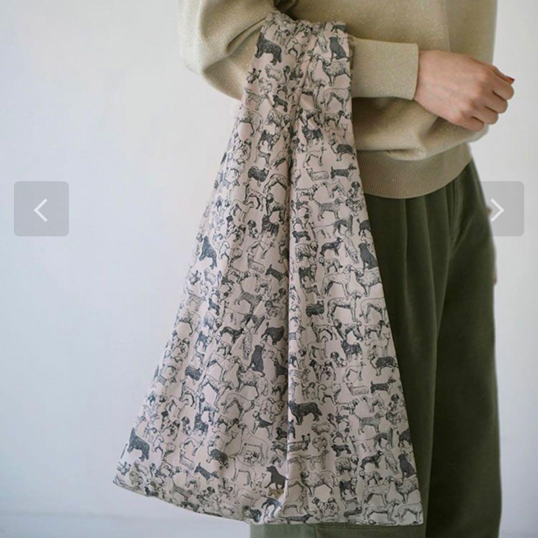 HUGOWAR New Dog Paradise pt. マルチバッグ（M）雅姫 - メルカリ