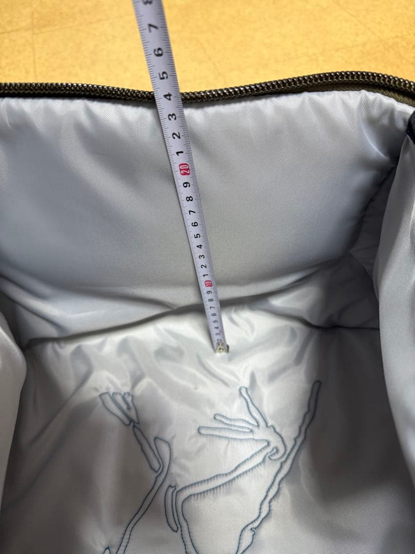 希少モデル新品タグ付き ARC'TERYX バッグ カーキ コンバートケース