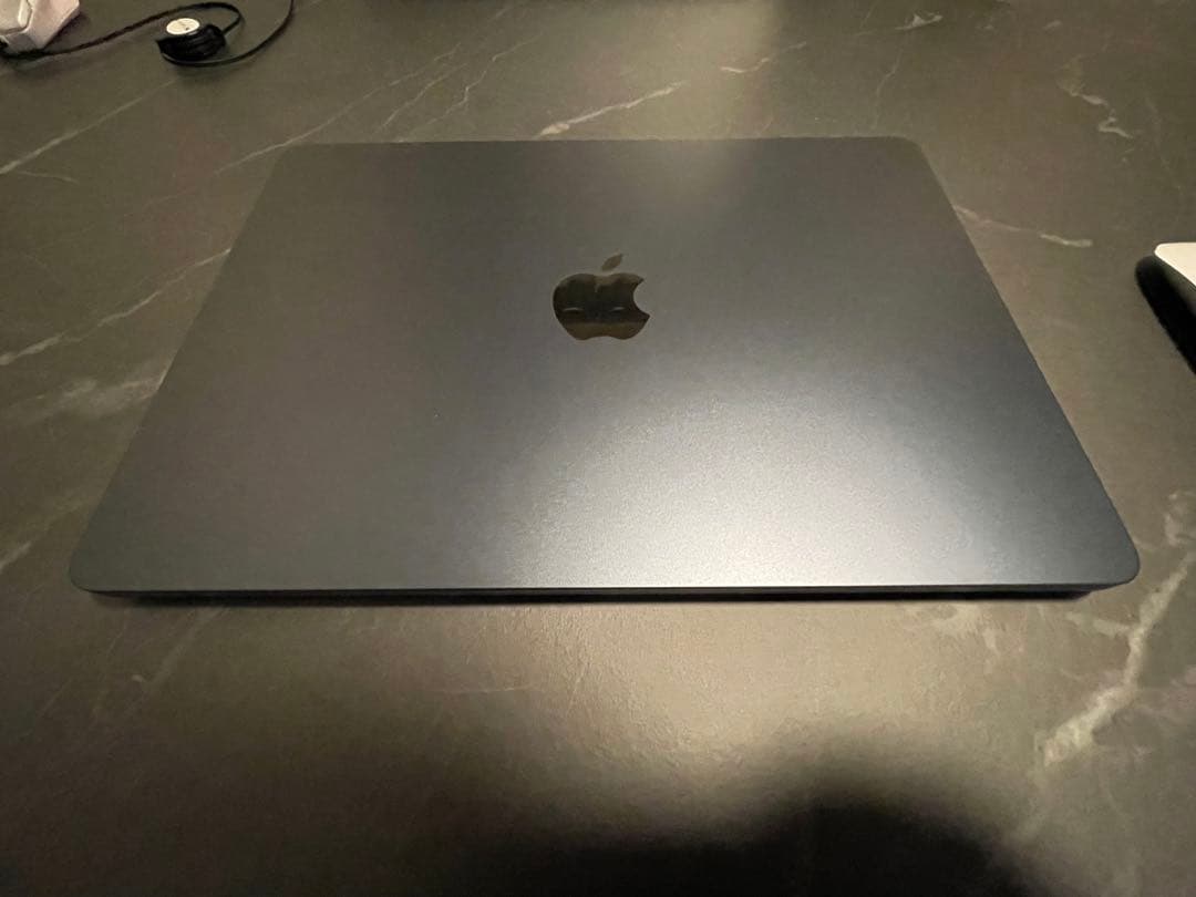 Apple MacBook AIR ミッドナイト