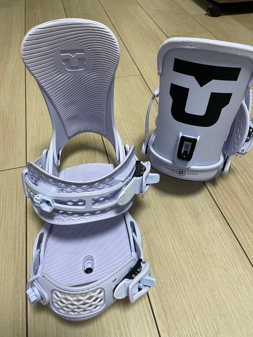 Union トリロジー　薄い　紫色　スノーボードビンディング