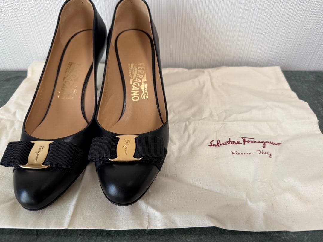 値下げ！靴 フェラガモ Ferragamo パンプス ブラック 24.5cm