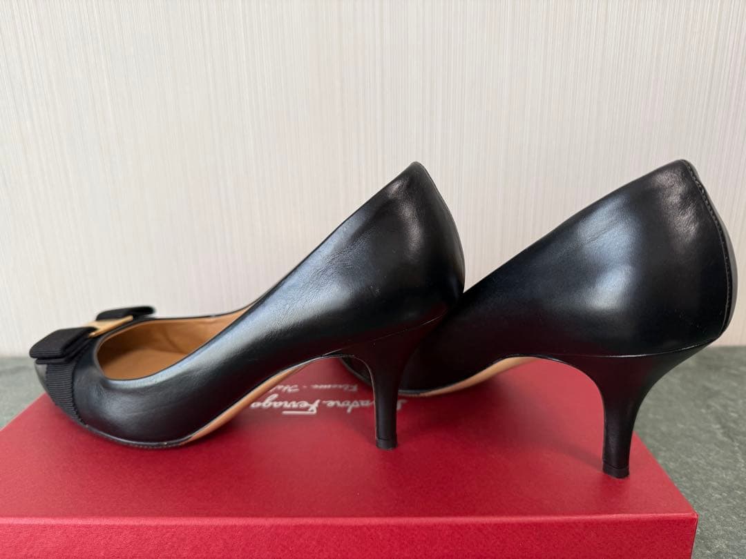 値下げ！靴 フェラガモ Ferragamo パンプス ブラック 24.5cm