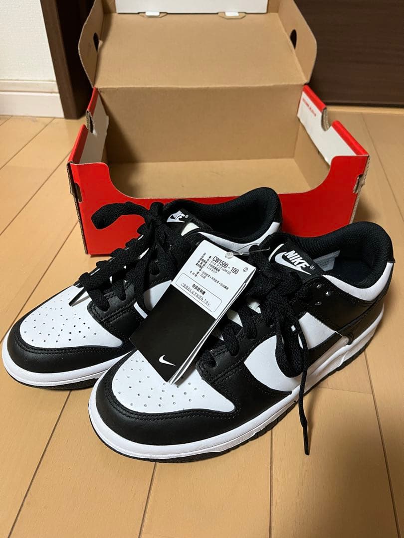 【新品未使用】Nike Dunk Low ホワイト/ブラック23.0