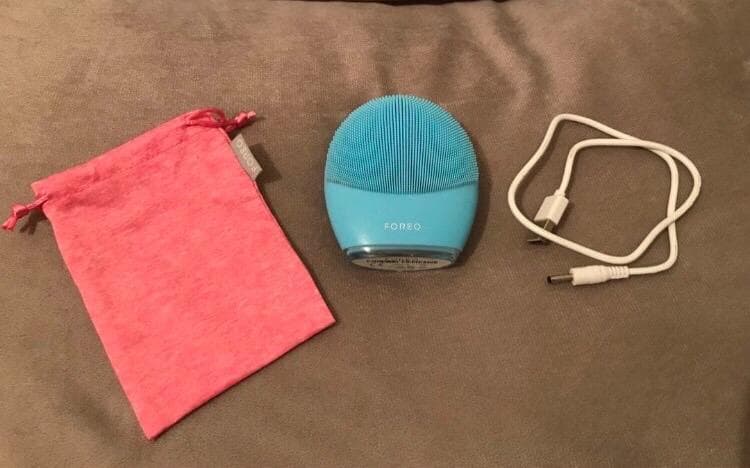 FOREO LUNA 3 洗顔ブラシ 水色 USB充電ケーブル、巾着付き