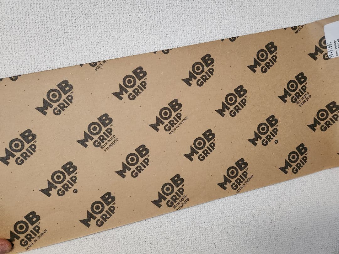 GX1000 スケートボードデッキとMOB GRIP 8.375inc