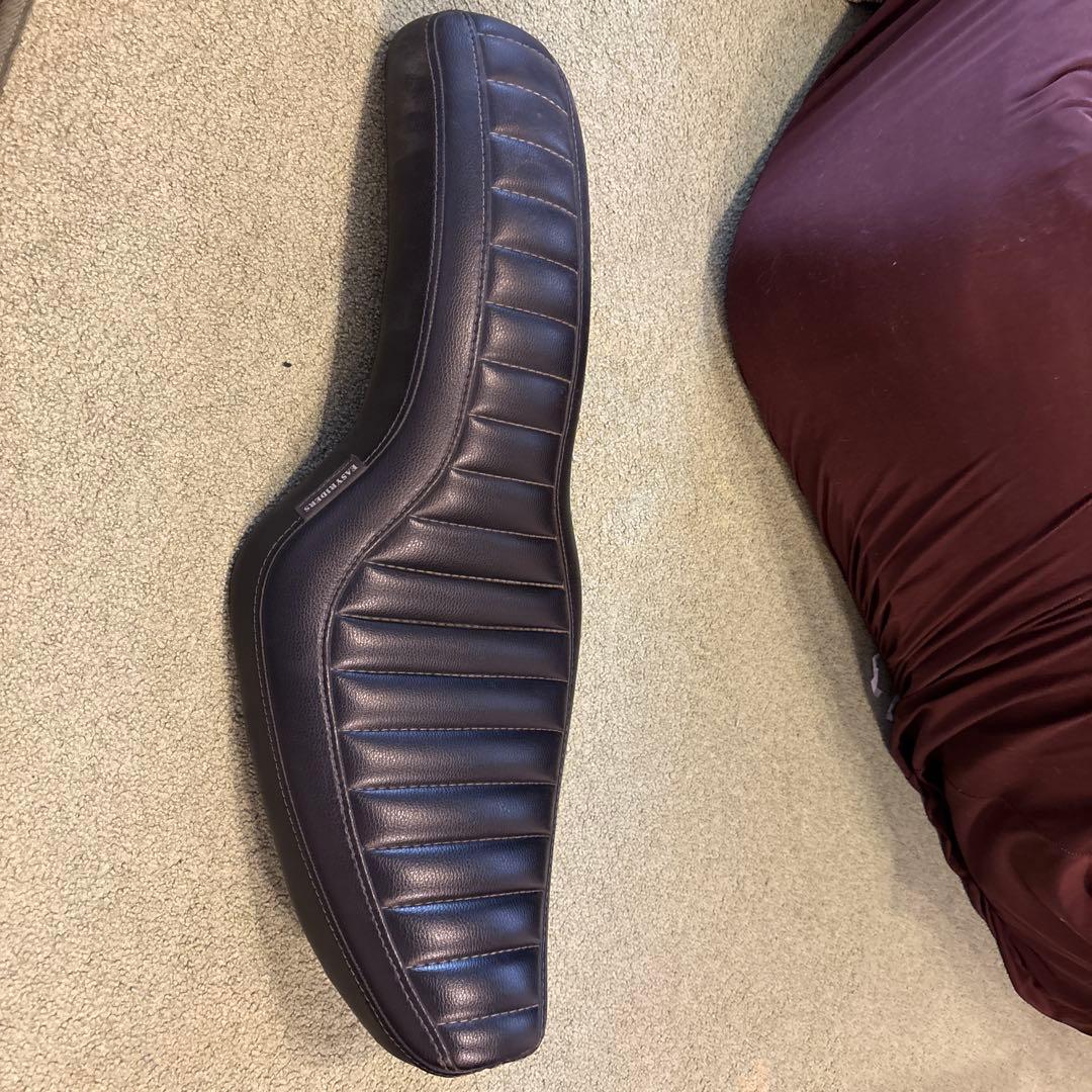 n*g様 ハーレー　スポーツスター　イージーライダース　コブラシート