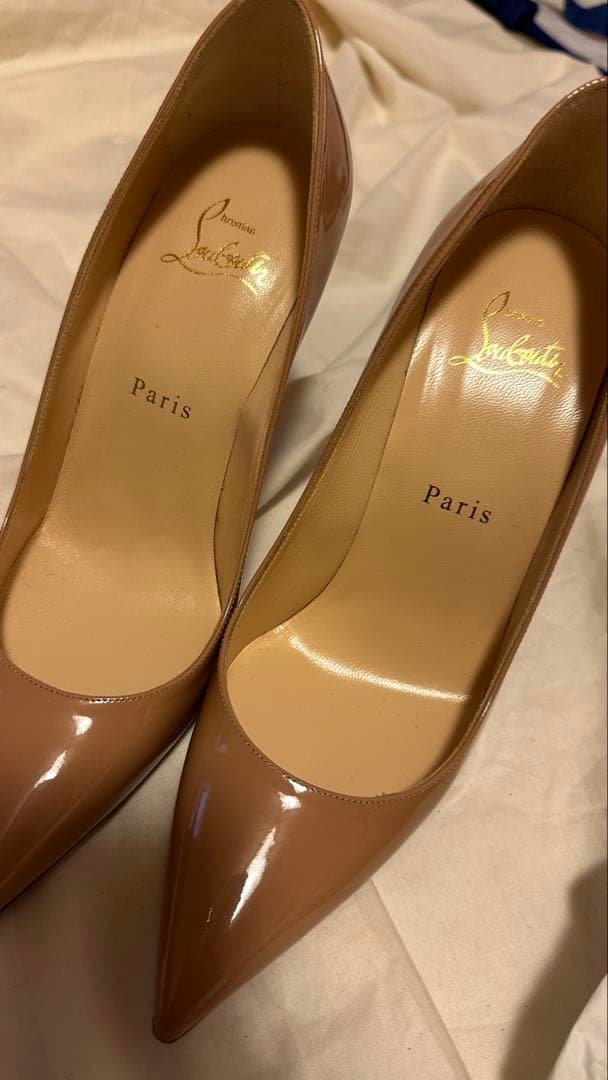 Christian Louboutin ルブタン kate ベージュ