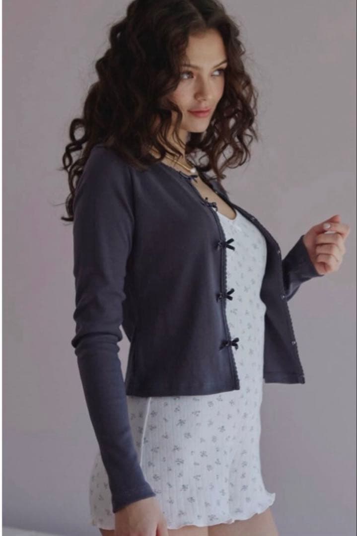 新品未使用 タグ付き】ALEXIASTAM 花柄ロンパース 即完売品‼️レア