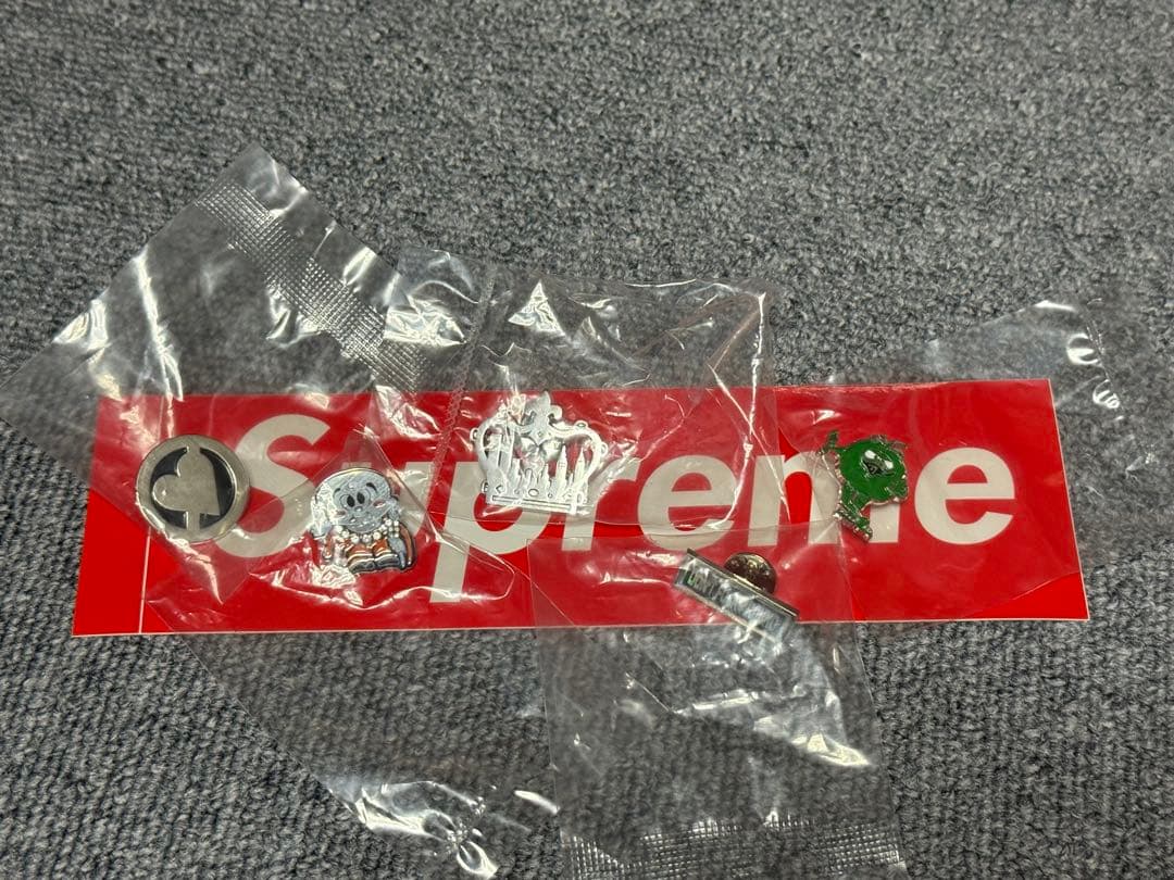 Supreme ピンバッジ 5個セット