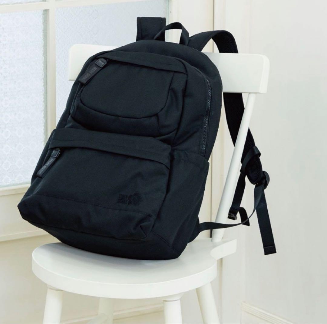 ※未使用※美品※MARY QUANT オールブラックシンプルロゴ リュックL