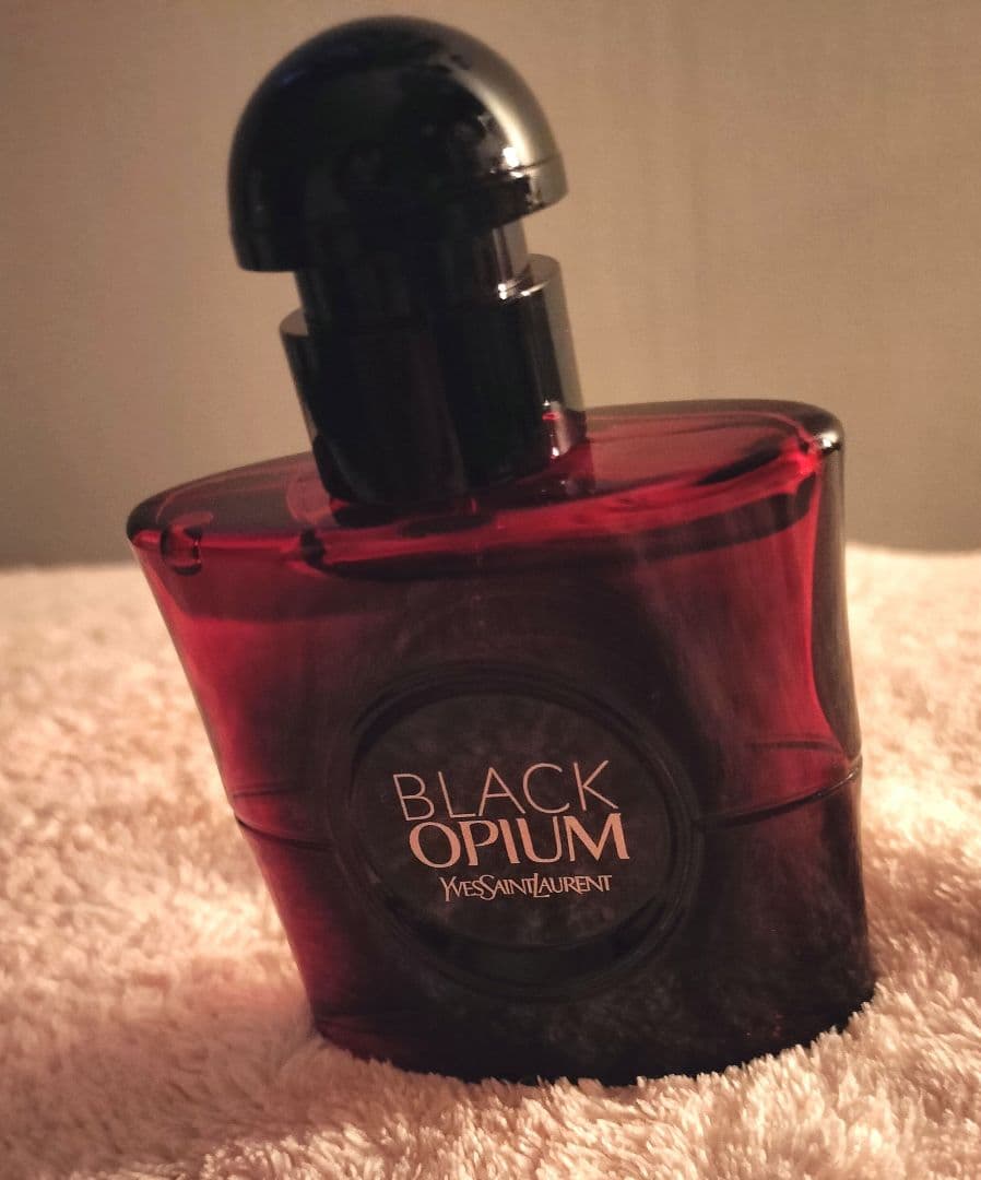 恭イヴサンローラン ブラックオピウムオーバーレッド 30ml