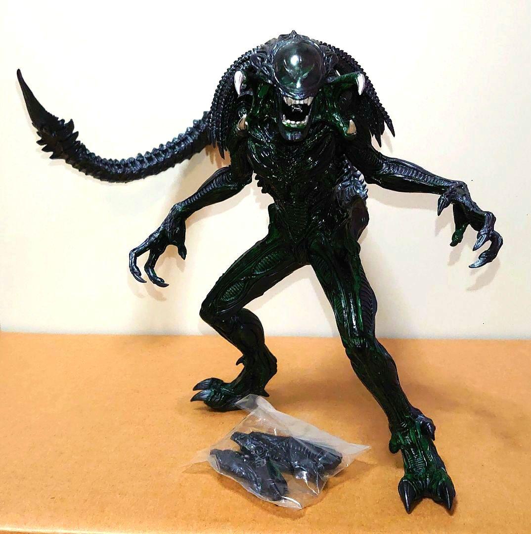 AVP エイリアンズVSプレデター プレデリアン リアル フィギュア